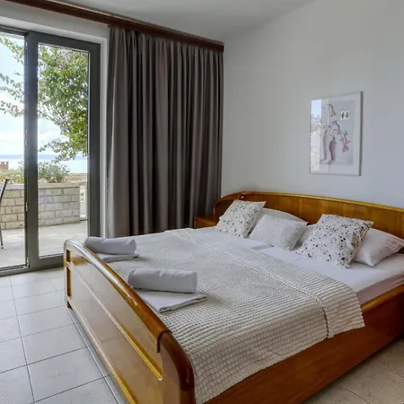 Apartment Lenka And Mate Ivanac *