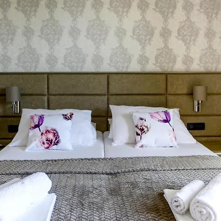 Lenka And Mate Ivanac 브렐라