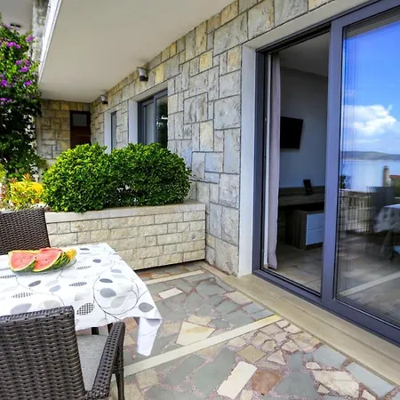 Lenka And Mate Ivanac 브렐라