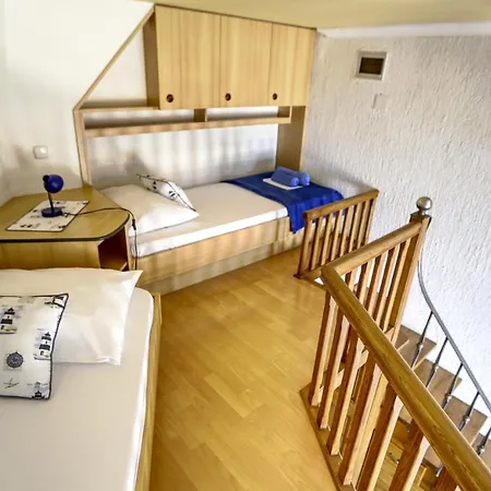 Lenka And Mate Ivanac Apartment Brela