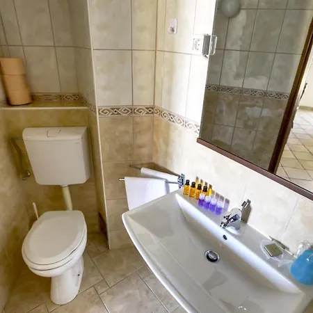 Lenka And Mate Ivanac 아파트 브렐라