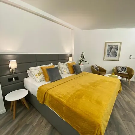 Lenka And Mate Ivanac 브렐라