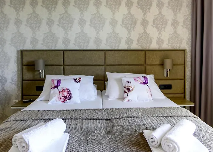 Lenka And Mate Ivanac Brela